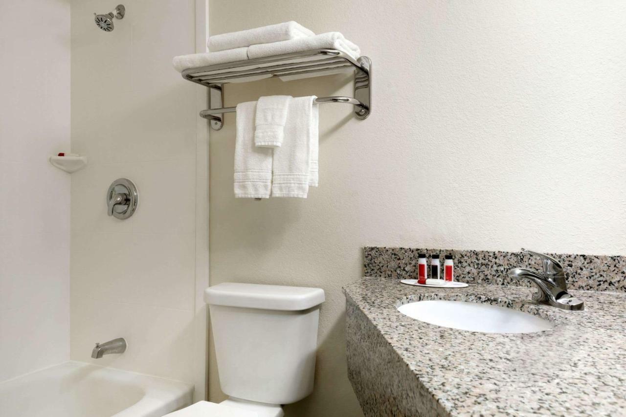 Baymont By Wyndham Florence Cincinnati מראה חיצוני תמונה